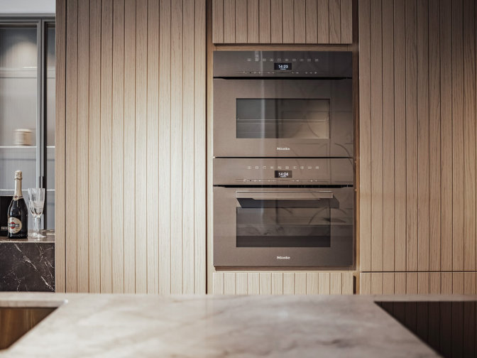 Detail van een ingebouwde oven