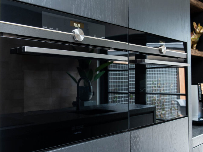 Twee ingebouwde (combi-)magnetrons