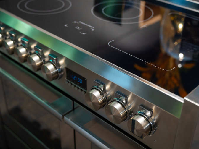 Detail van een ingebouwde oven