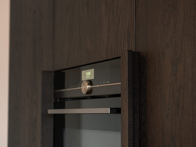 Detail van een ingebouwde oven